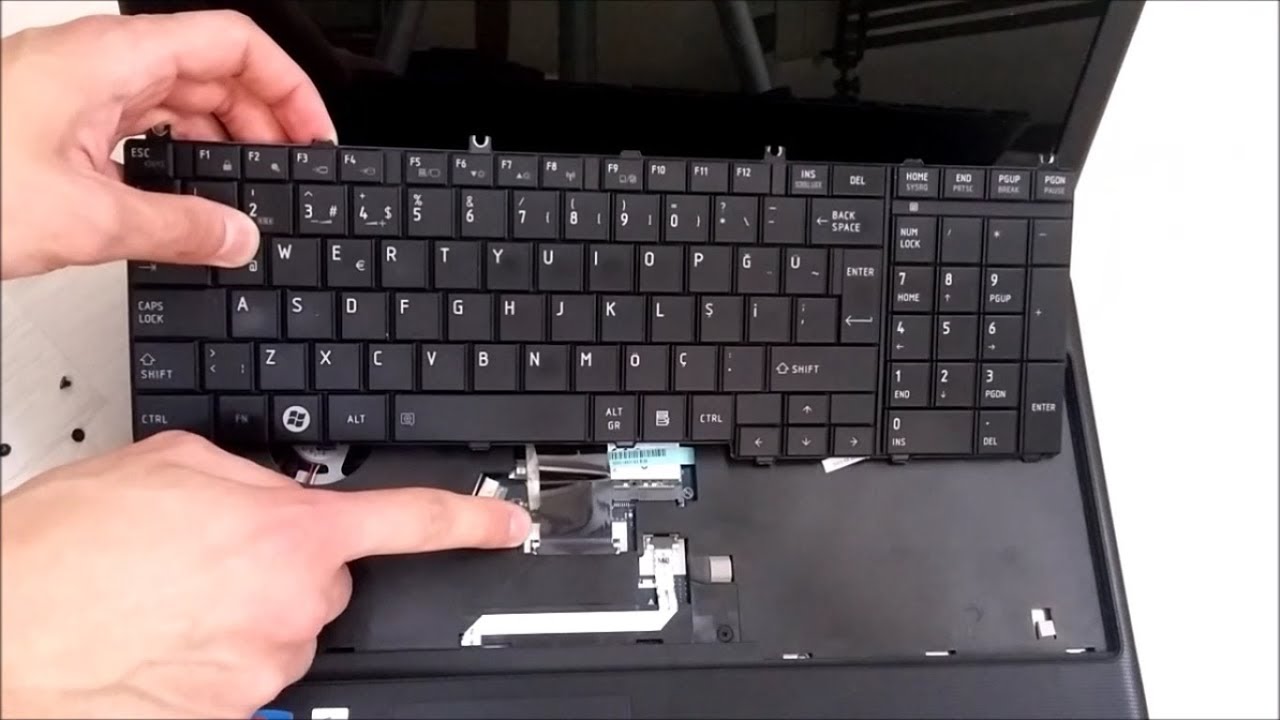 laptop klavye değisimi